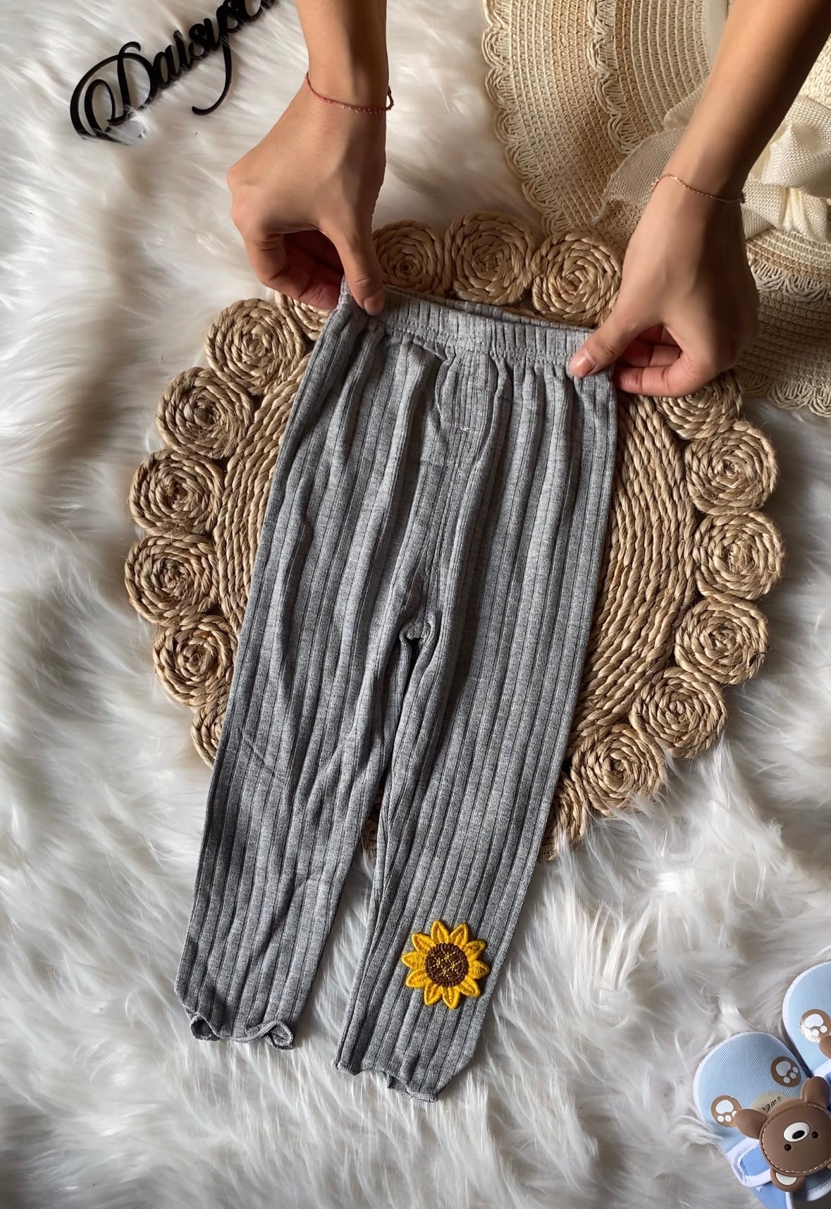 Knitted Stretchable Grey Leggings
